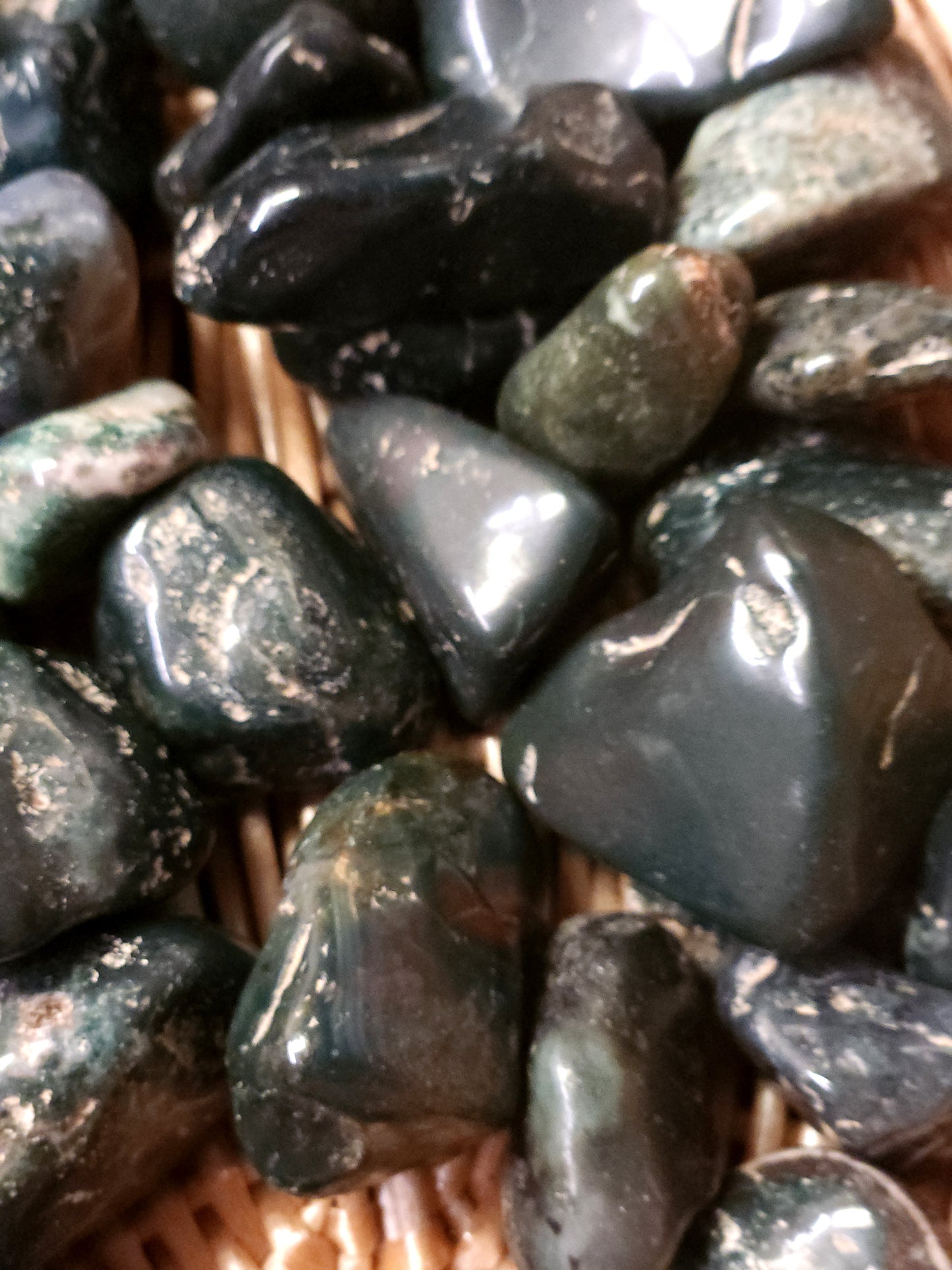 Moss Agate Tumbled Stone