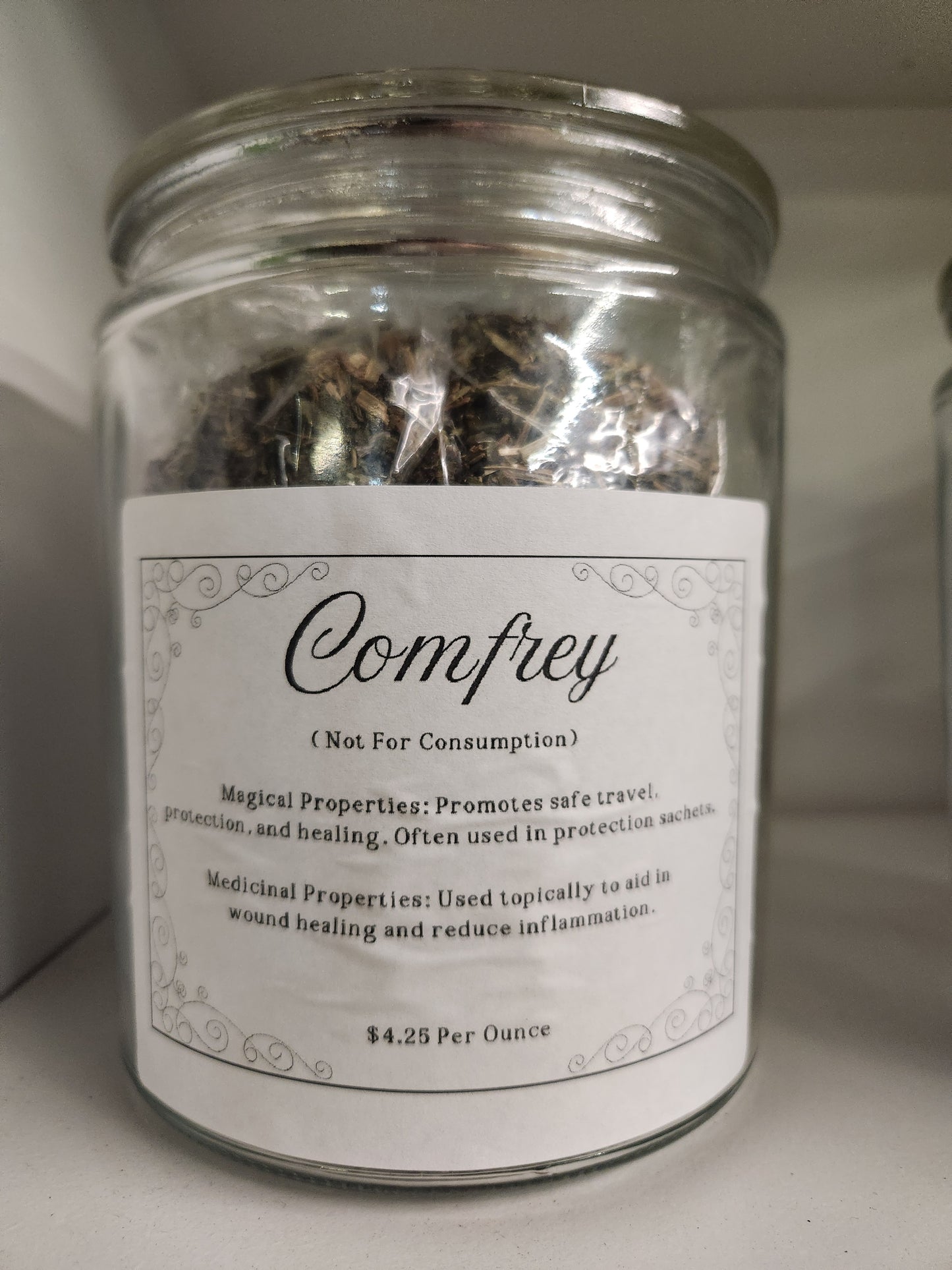 Comfrey (Symphytum officinale) – Not for Consumption